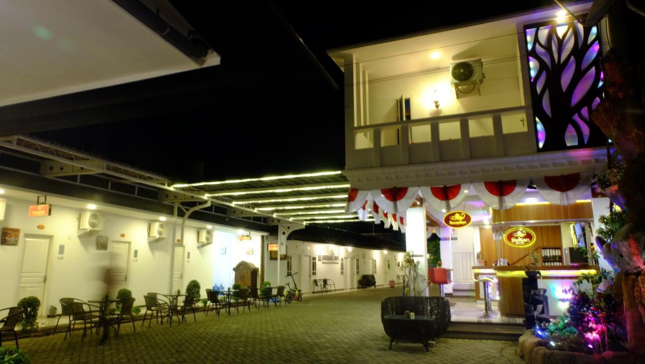 Sultan Guesthouse Tulungagung Zewnętrze zdjęcie