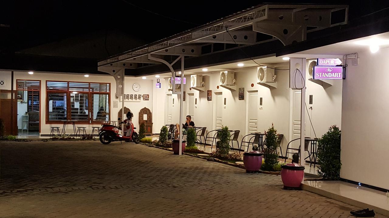 Sultan Guesthouse Tulungagung Zewnętrze zdjęcie