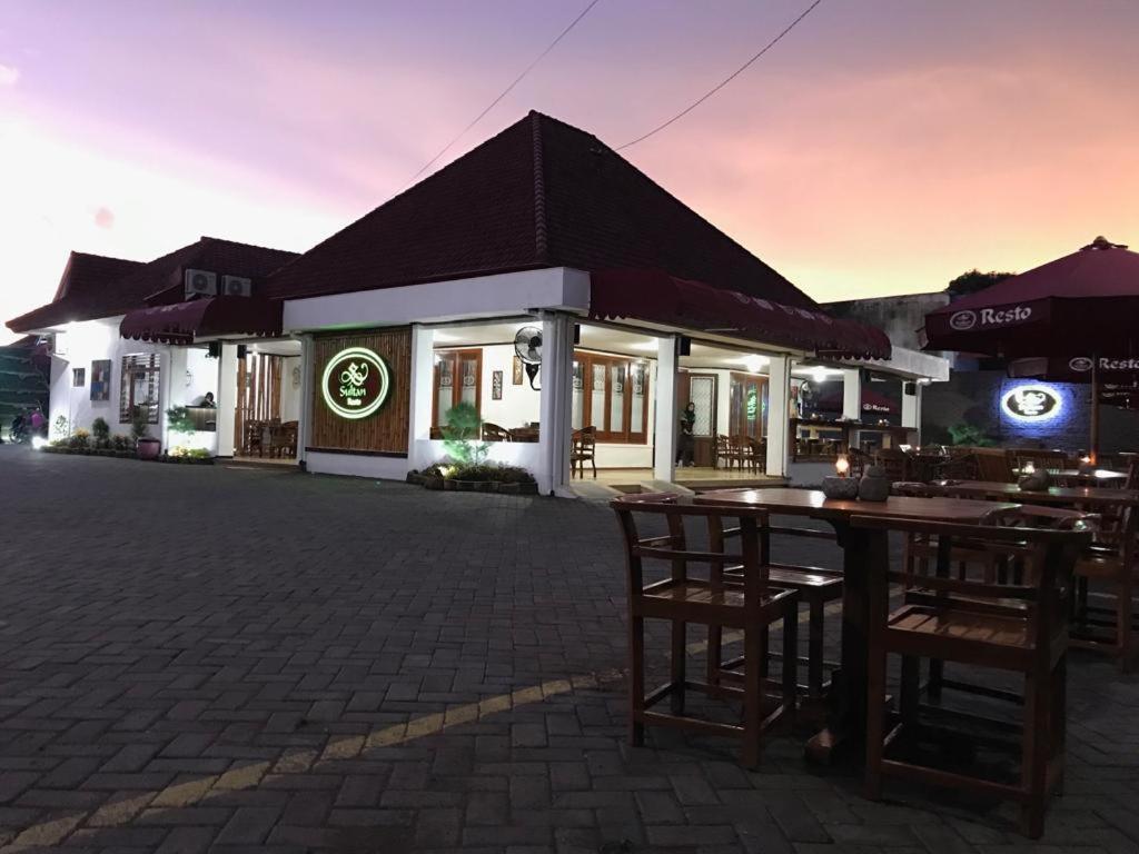 Sultan Guesthouse Tulungagung Zewnętrze zdjęcie